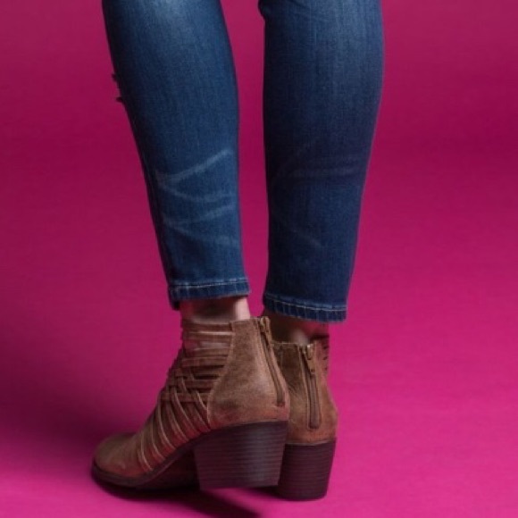 🚫SOLD🚫 - Picture 2 of 3